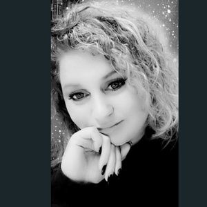 Meet your Posher, Gabrielle